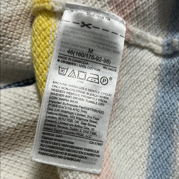 GAP Women’s Sweater | size medium - Picture 6 of 6